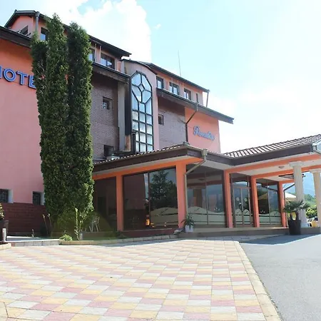 Hotel Paradise Zhilentsi
